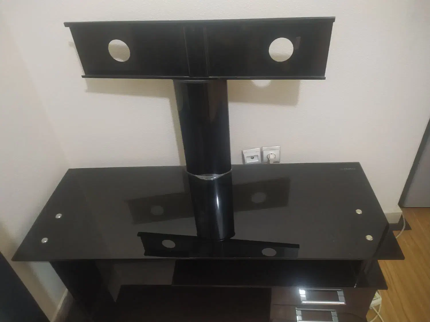 فروش زیر تلویزونی|میز تلویزیون|شاهینشهر, شهرک میلاد|دیوار