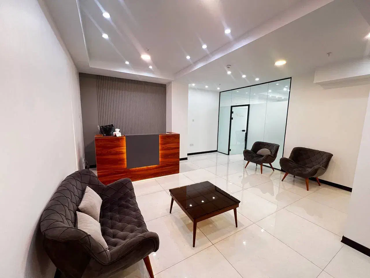 واحد اداری ۹۷ متری در برج ماندگار عظیمیه|فروش دفتر کار، اتاق اداری، مطب|کرج, عظیمیه|دیوار