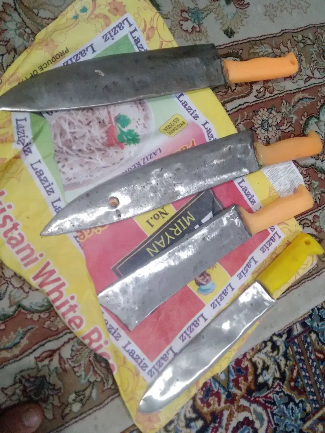 ساتور ، چاقو ، برگ زن|ظروف پخت‌وپز|مشکین‌دشت, |دیوار