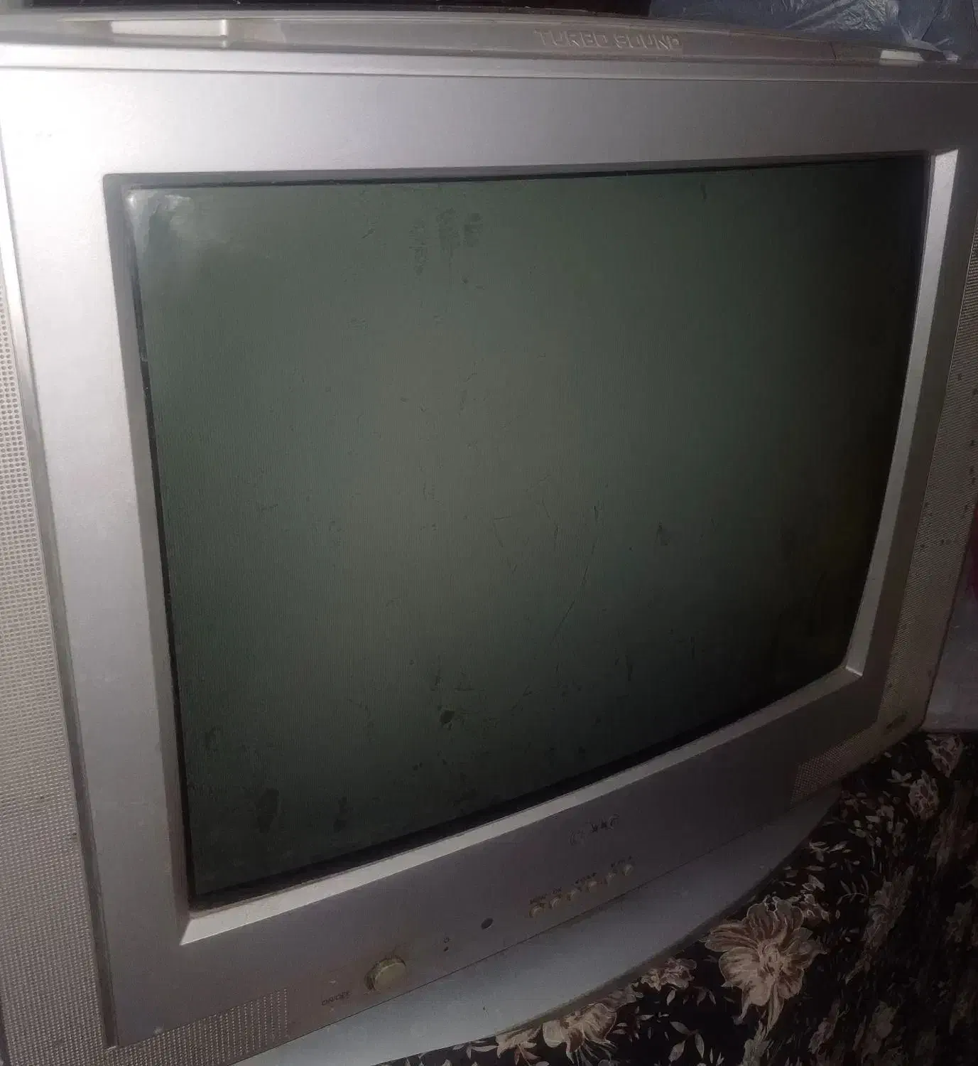 تلویزیون ال جی ۲۱ اینچ سالم فروشی|تلویزیون و پروژکتور|زرند, |دیوار