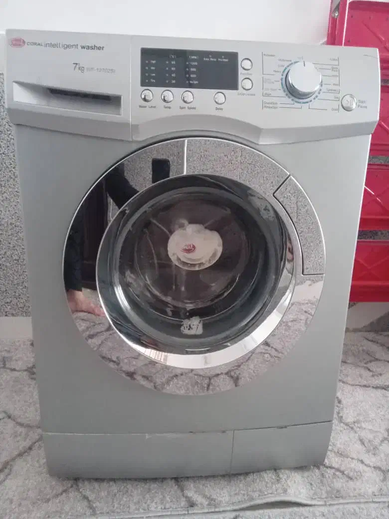 لباس شوی کورال جنس اصلی رنگ نقرای بی عیب به زمانت|ماشین لباسشویی و خشک‌کن لباس|بانه, |دیوار