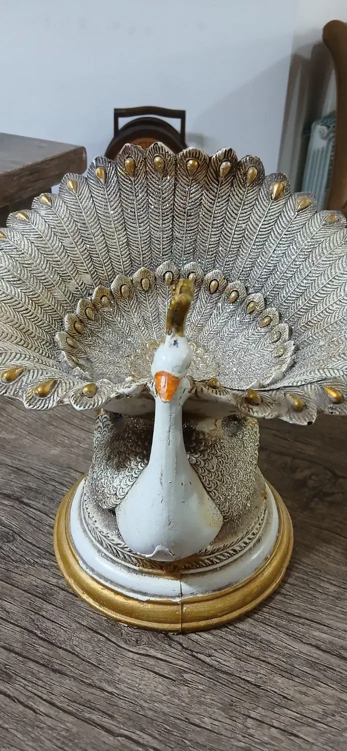 شکلات خوری شکل طاووس|مجسمه، تندیس، ماکت|رشت, حمیدیان|دیوار