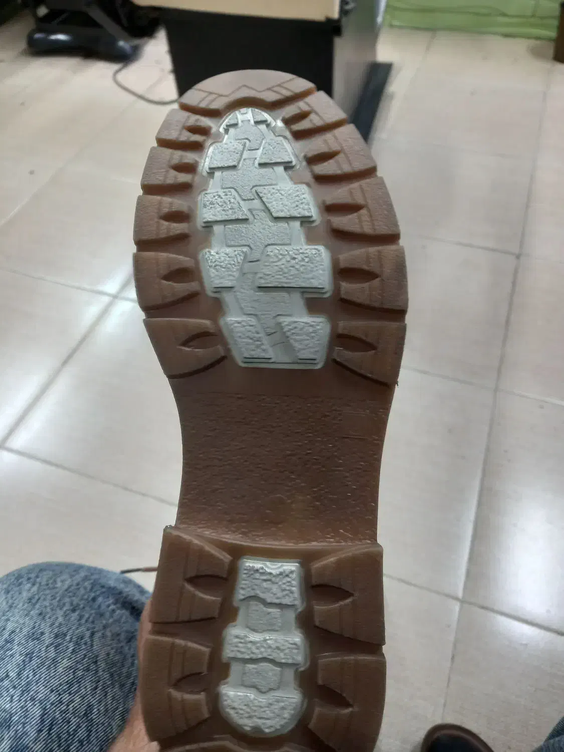 کفش|کفش و لباس بچه|رودسر, |دیوار