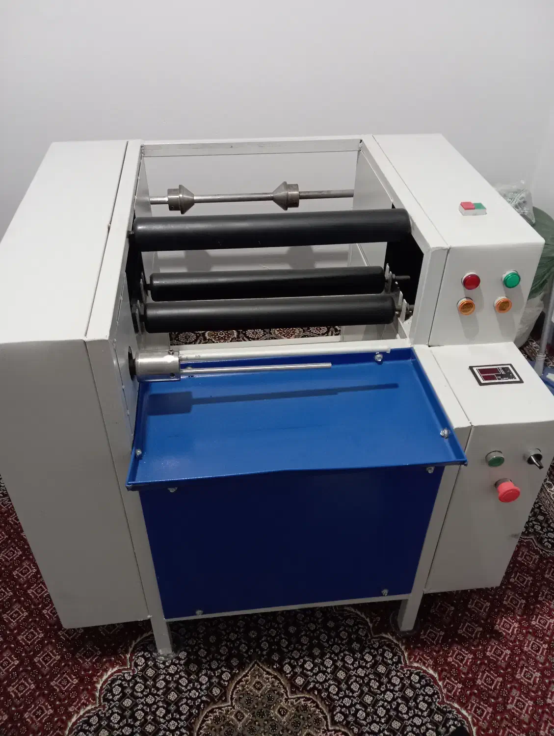 دستگاه رول کن کیسه زباله و سفره یکبار مصرف|ماشین‌آلات صنعتی|باینگان, |دیوار