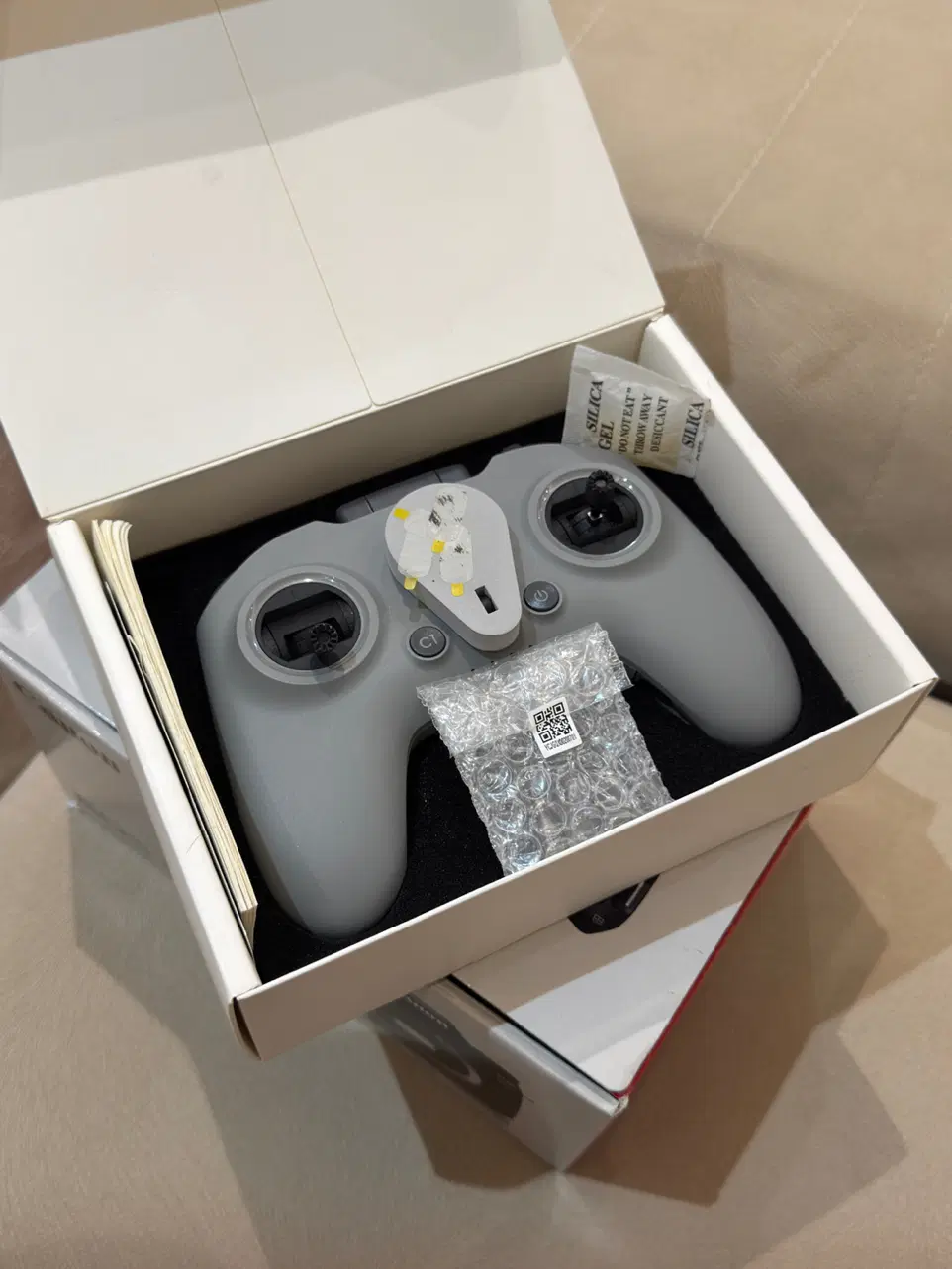 ریموت fpv 2 dji|دوربین عکاسی و فیلمبرداری|مشهد, هنرستان|دیوار