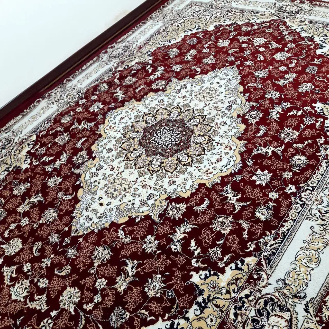 فروش یک تخته فرش ماشینی ۶ متری|فرش|صدرا-فارس, فاز ۱|دیوار