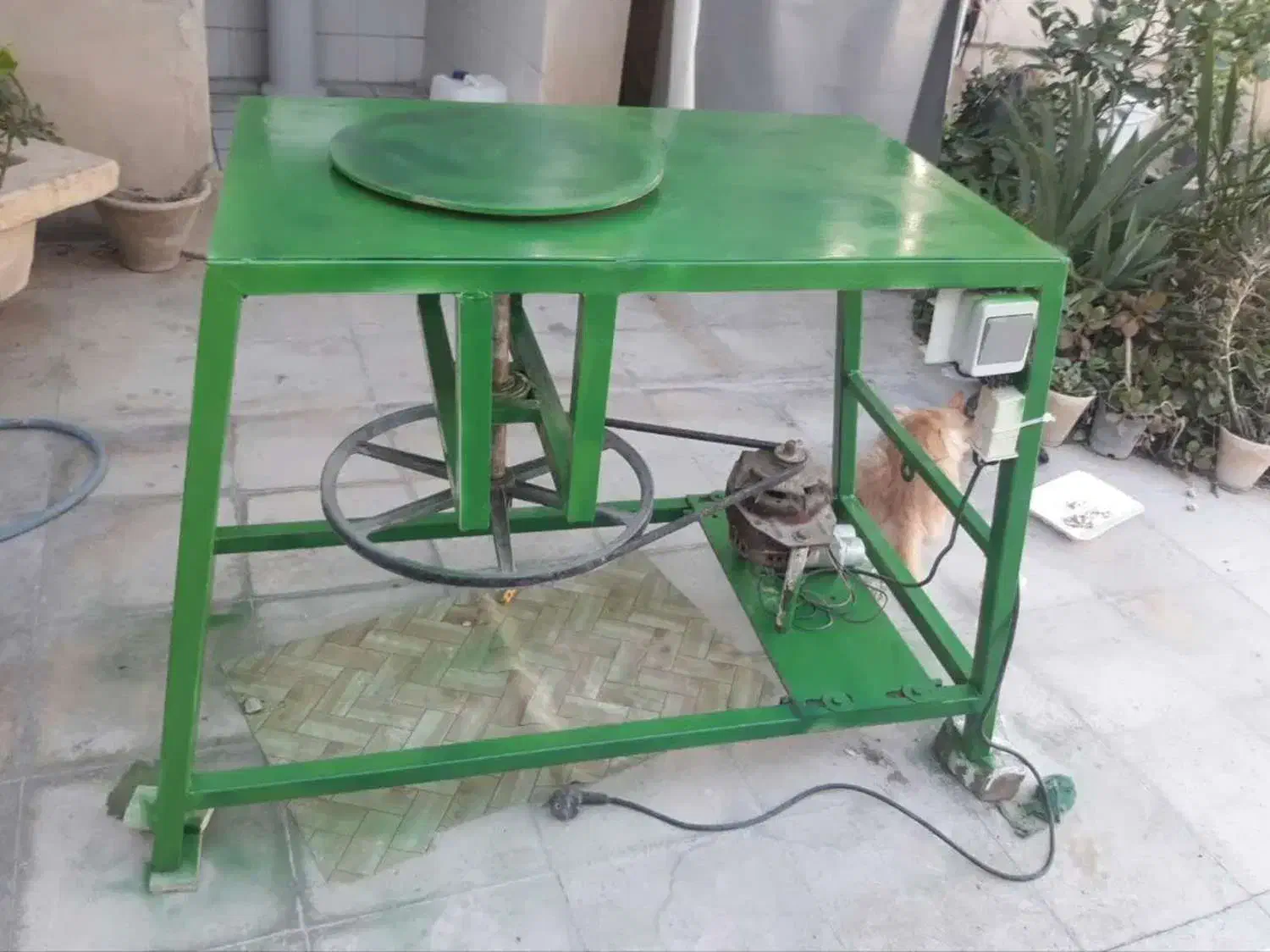 چرخ سفالگری|ماشین‌آلات صنعتی|کازرون, |دیوار