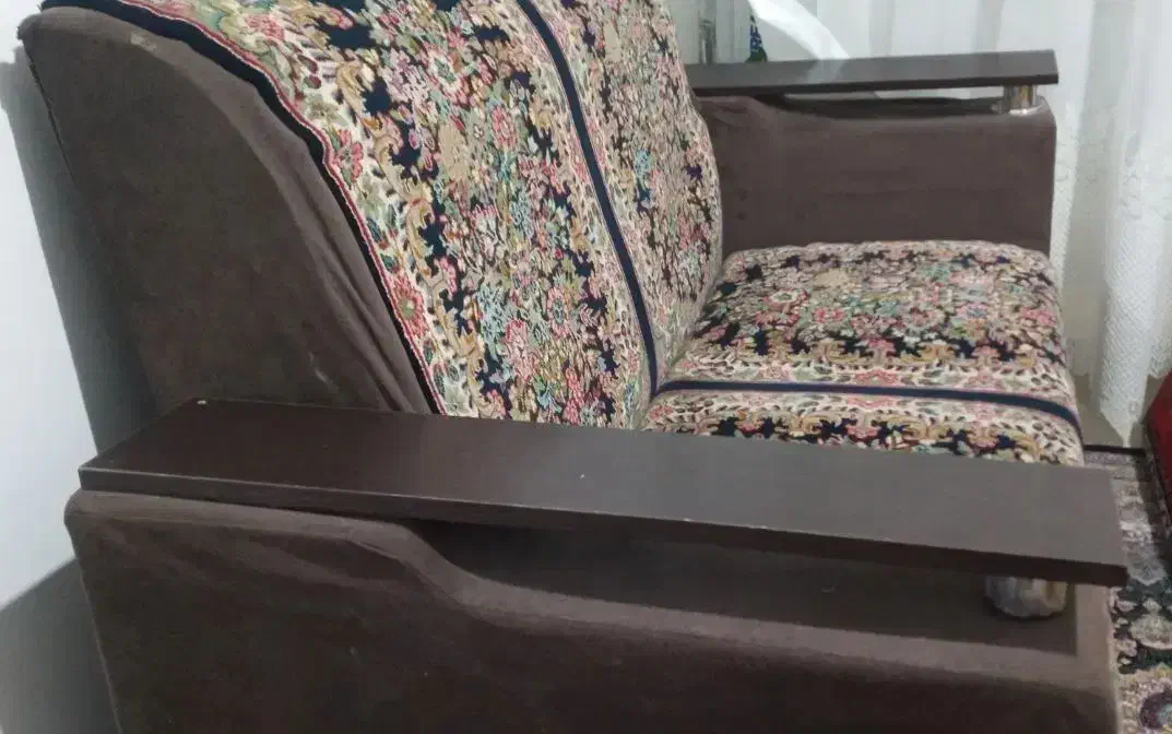 مبل راحتی یه ۳نفره یه ۲نفره درحد نووسالم|مبلمان خانگی و میز عسلی|کرمان, |دیوار