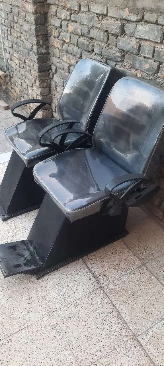 صندلی آرایشگاه|آرایشگاه و سالن‌های زیبایی|تربت‌حیدریه, باغ سلطانی|دیوار