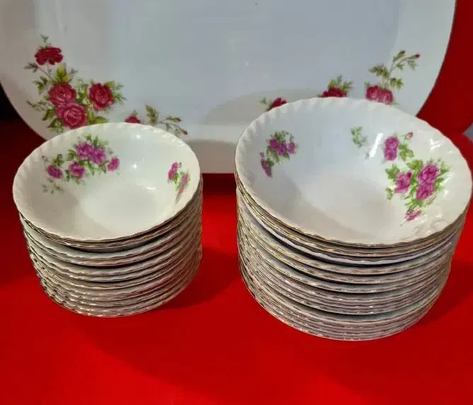 ظروف چینی گل سرخی یاماتسو ژاپن و غیره|ظروف سرو و پذیرایی|تهران, خاوران|دیوار