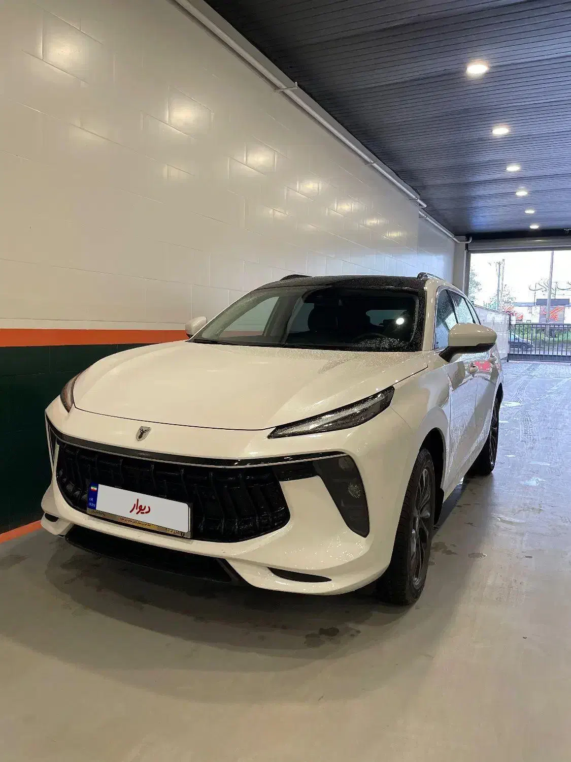 لاماری سفید صدفی ۴۰۲|خودرو سواری و وانت|رشت, بلوار گیلان|دیوار