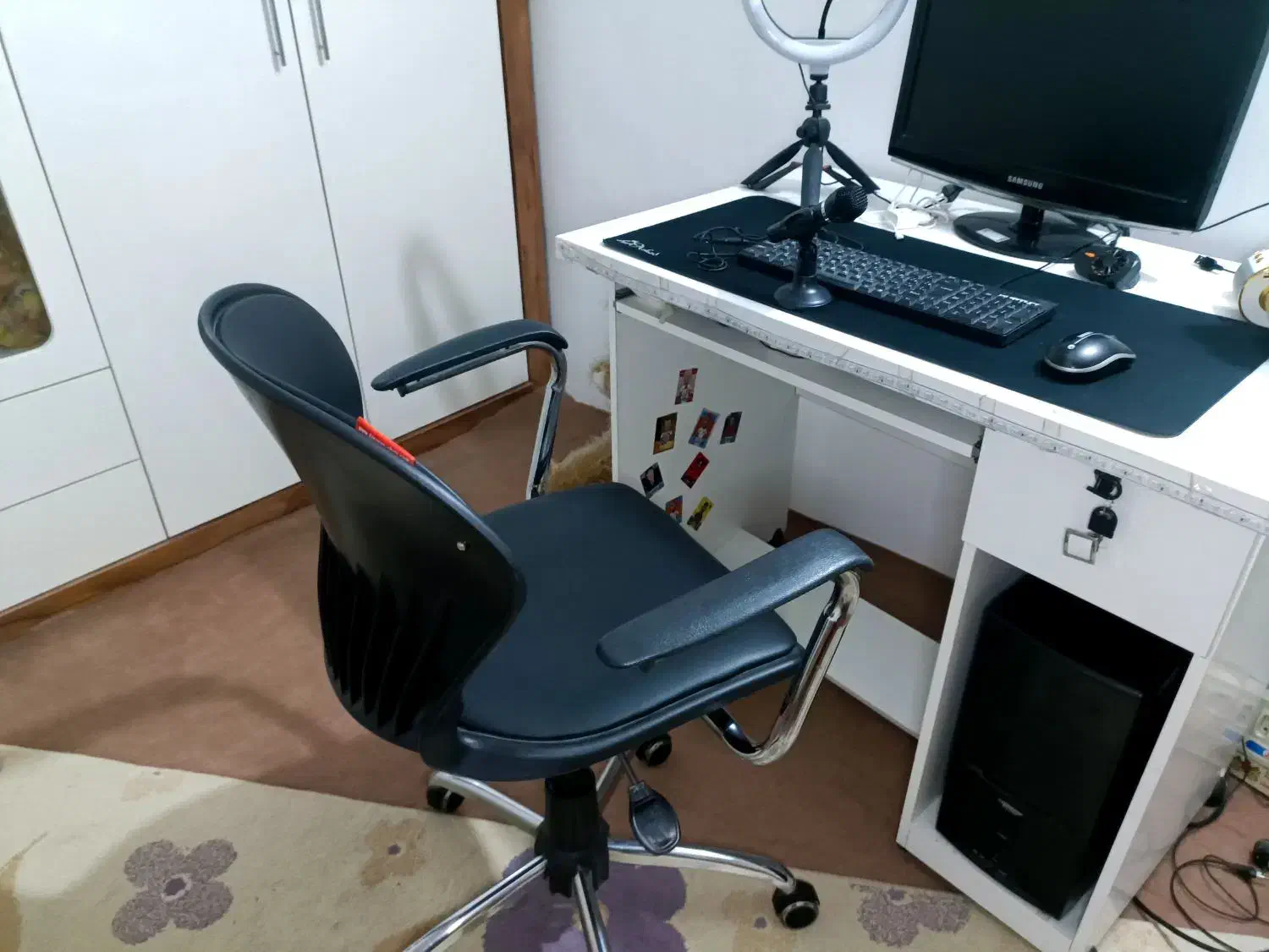 صندلی نو یک خط ندارن خیلی خیلی نو هست|صندلی و نیمکت|قائن, |دیوار