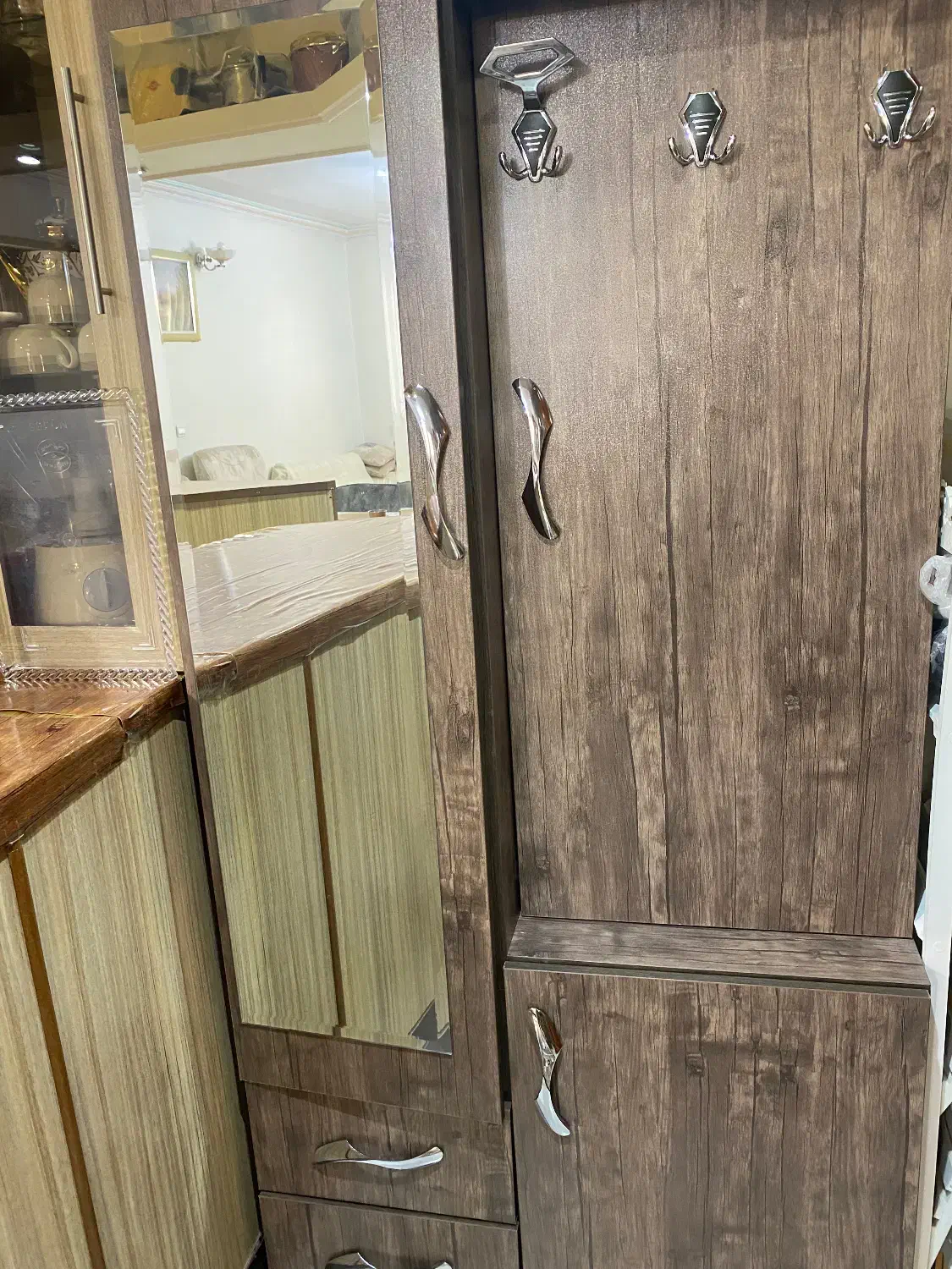 جاکفشی قدی|جاکفشی، کمد، دراور|اندیشه, شهرک مریم|دیوار