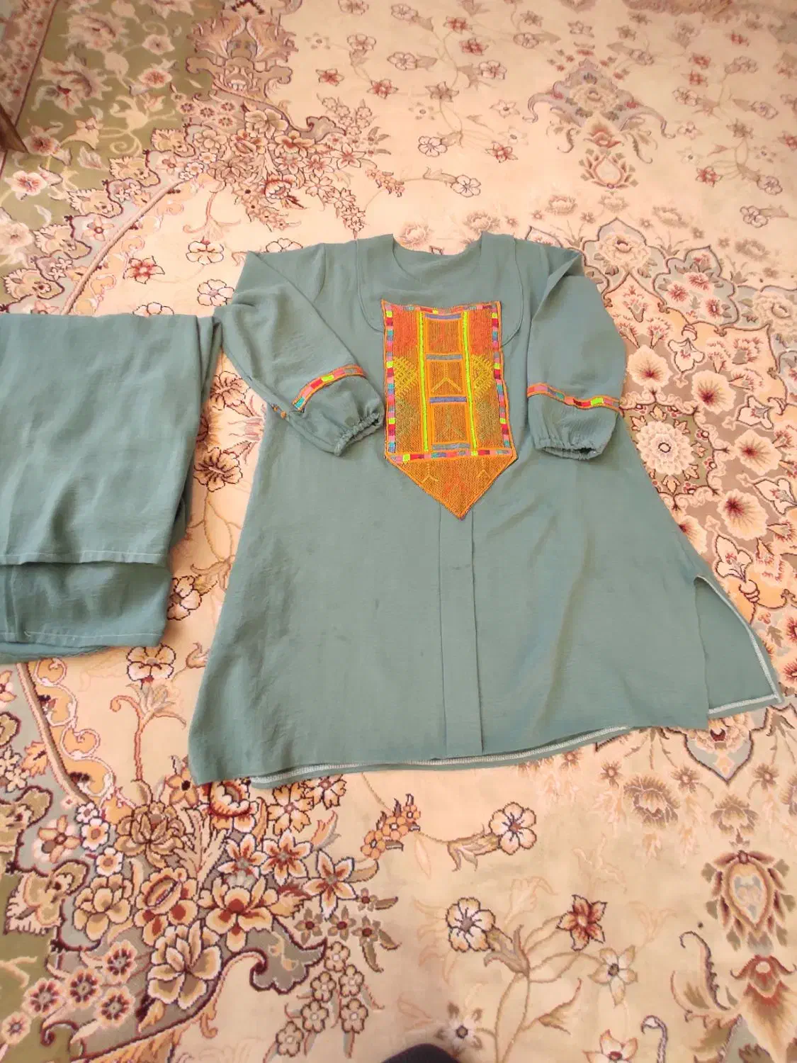 شومیزو شلوار با تیکه ایی سوزن دوزی کار دست|لباس|زابل, |دیوار