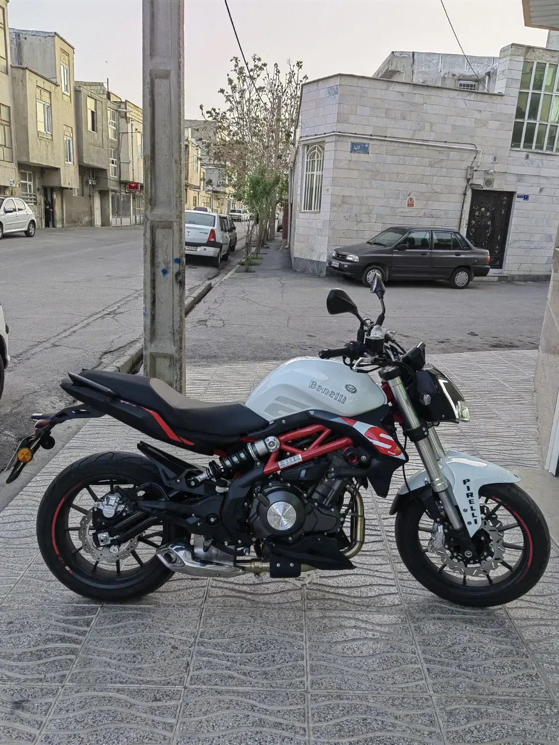 بنلی 300|موتورسیکلت|اراک, |دیوار