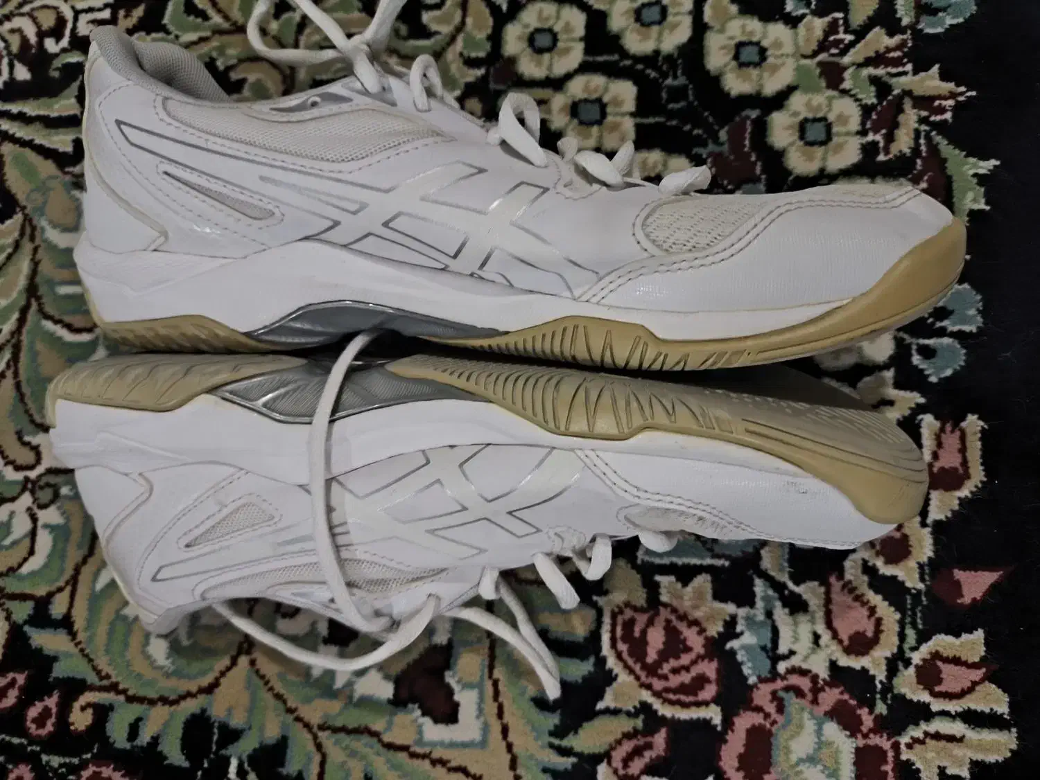 کفش asicsوالیبالی|کیف، کفش، کمربند|نیشابور, سید جمال الدین|دیوار