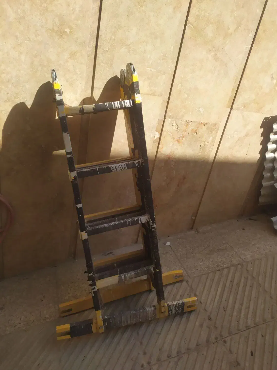 نردبان تاشو 16پله|ابزارآلات|شیراز, مسلم|دیوار