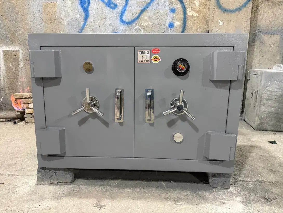 زیر ویترینی گاوصندوق|ابزارآلات|تهران, امیرآباد|دیوار