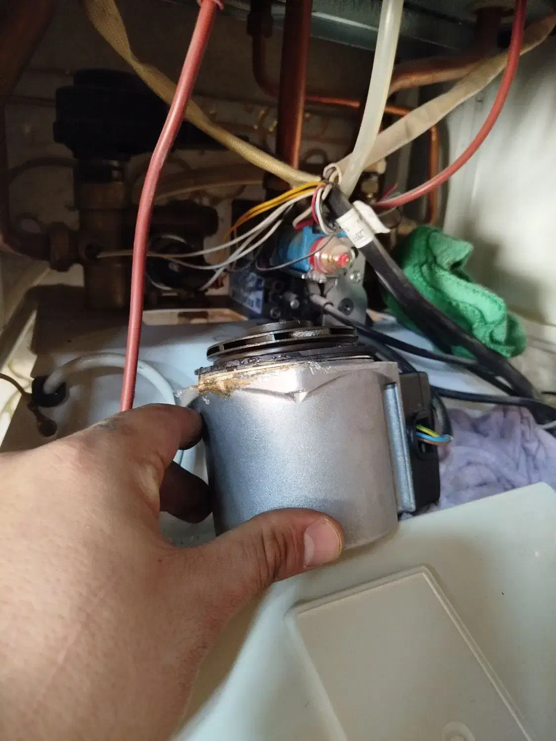 تعمیرات و سرویس انواع پکیج ایرانی و خارجی|خدمات پیشه و مهارت|اصفهان, هزارجریب|دیوار