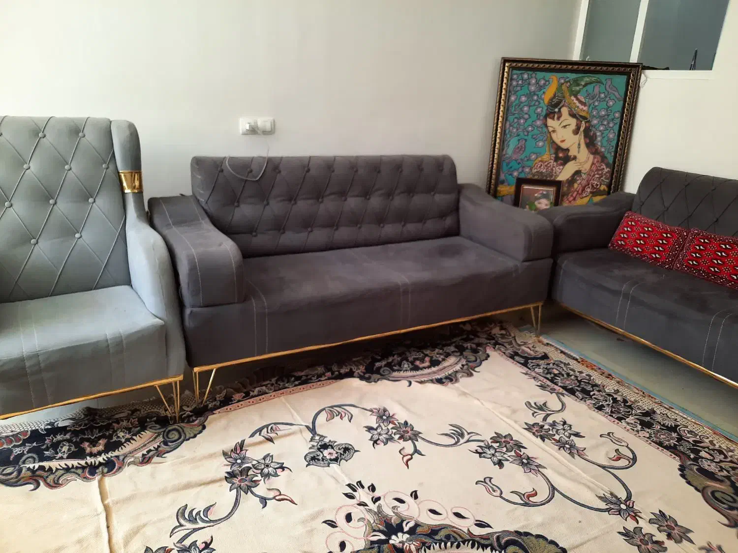 مبل ۶ نفره  تمیز و سالم در حد نو|مبلمان خانگی و میز عسلی|اصفهان, لاله|دیوار