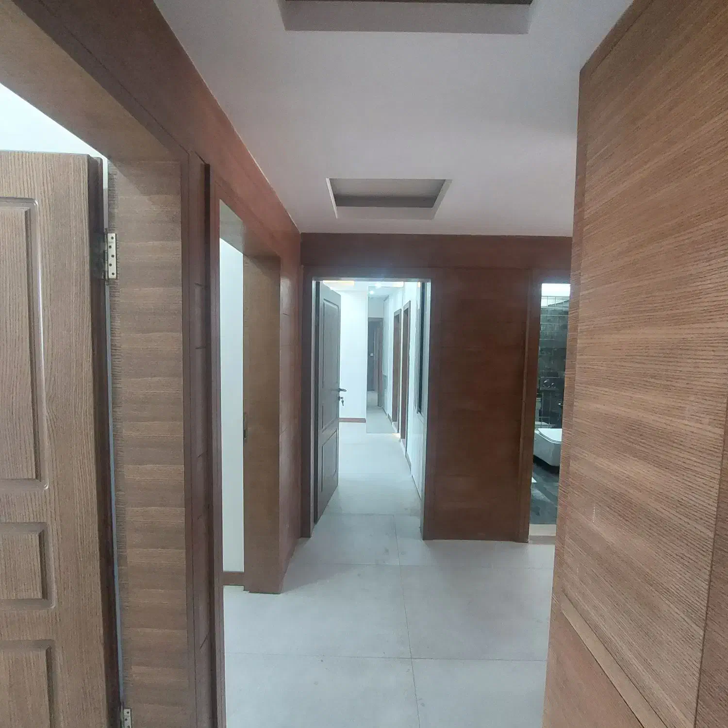 فروش ومعاوضه آپارتمان۱۸۰متری بلوارآیینه خانه/صفر|فروش آپارتمان|اصفهان, باغ زرشک|دیوار