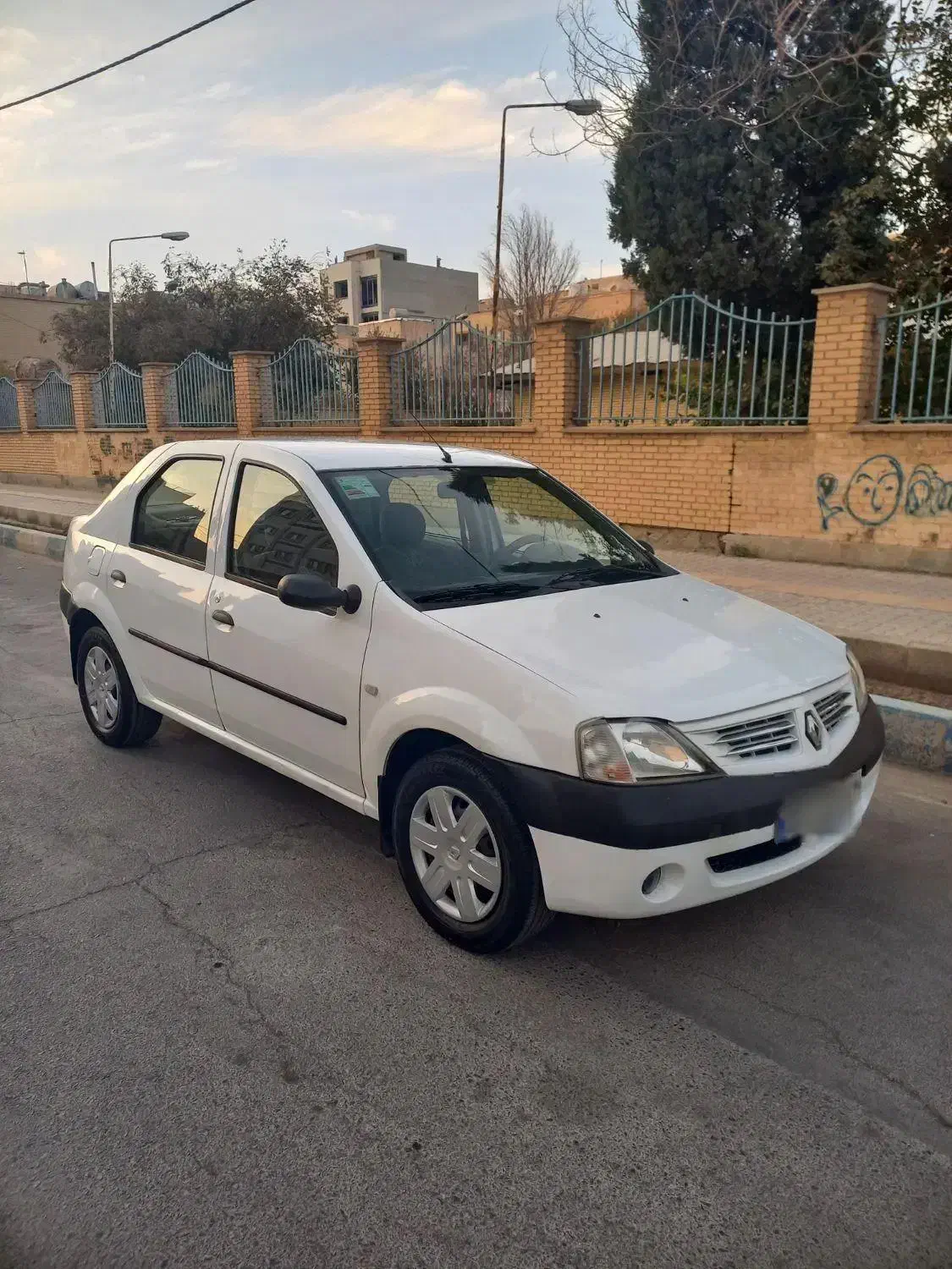 رنو  تندر ال ۹۰  مدل ۸۹|خودرو سواری و وانت|شاهین‌شهر, خانه کارگر|دیوار