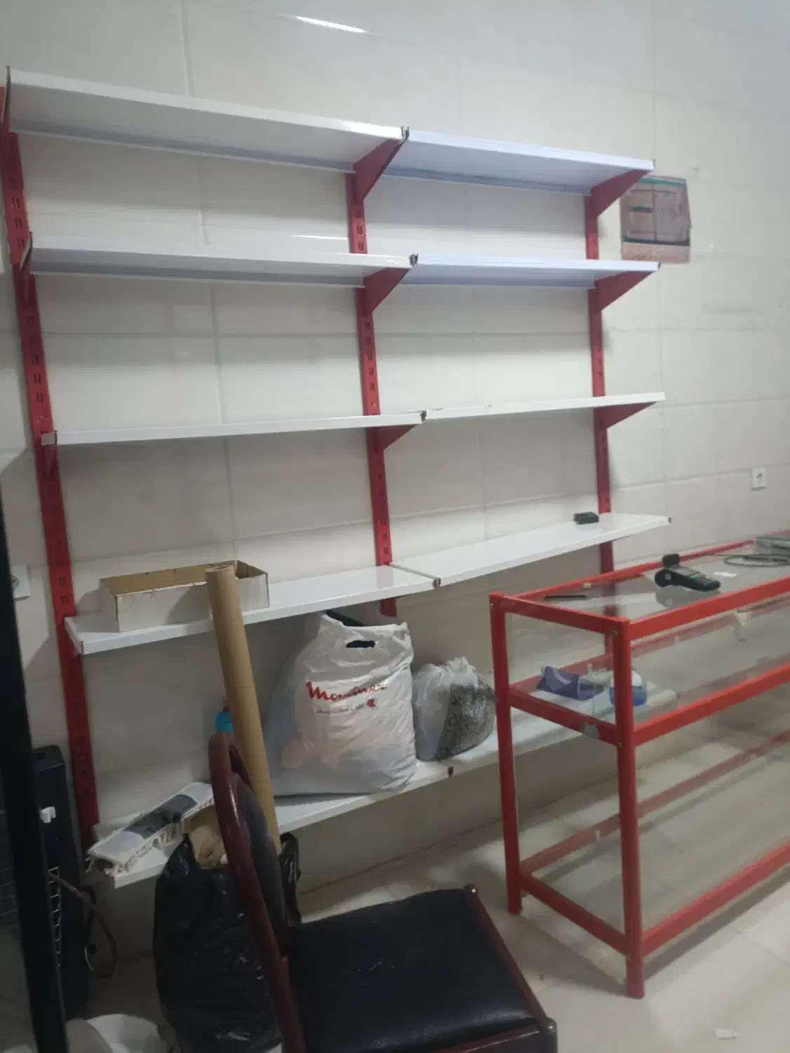 فروش ویترین و قفسه و رخت آویز|فروشگاه و مغازه|دهگلان, |دیوار