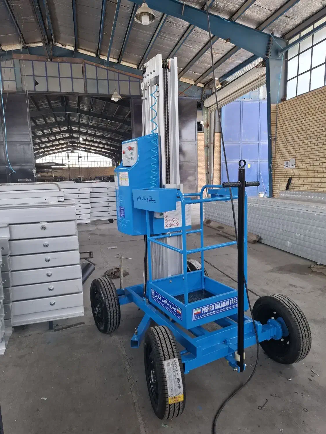 فروش و اجاره بالابر برقی نفربر تکفاز 11 متر|ماشینآلات صنعتی|شیراز, نجم آباد|دیوار