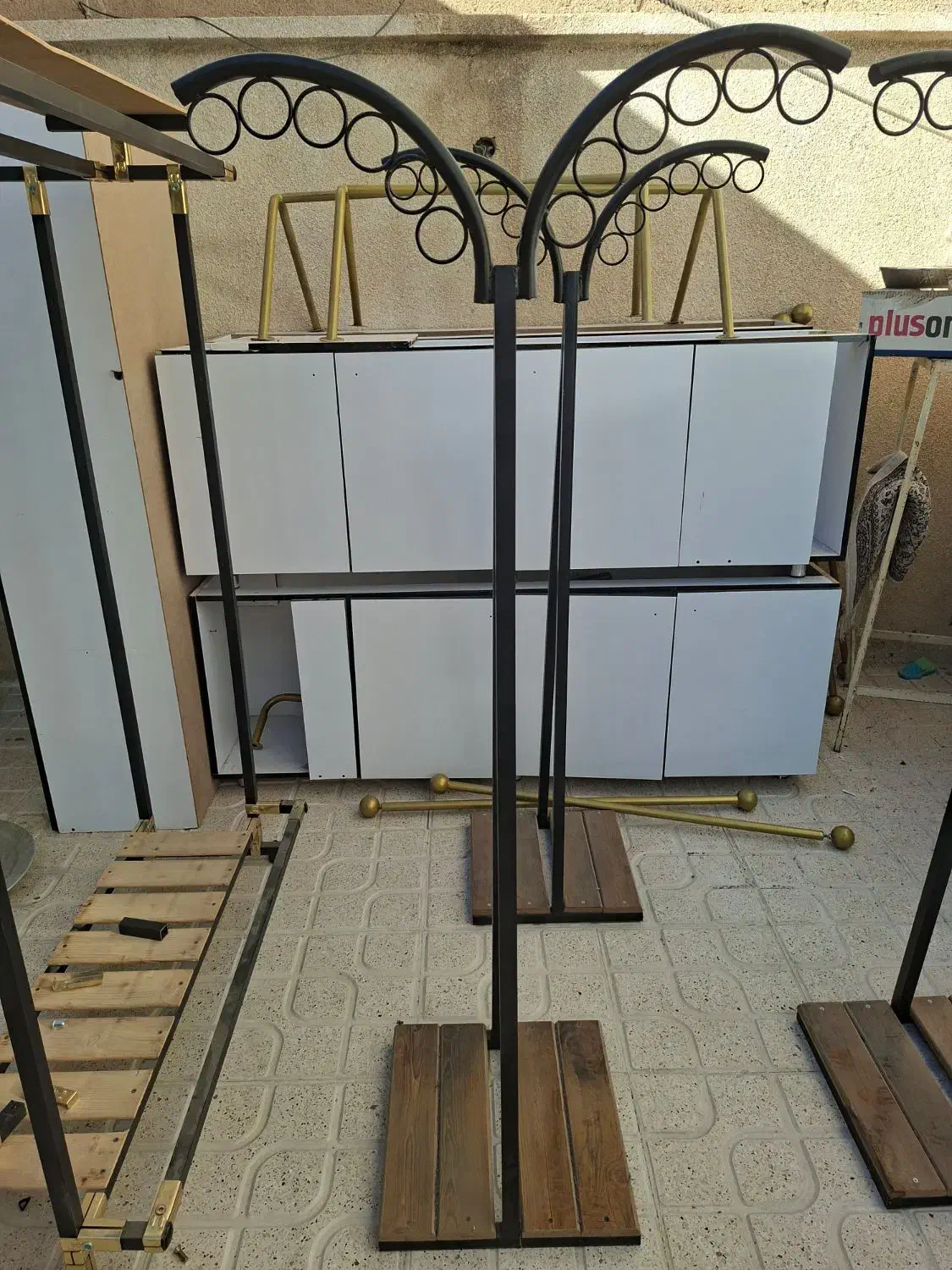 رگال درحدنونو|بندرخت و رختآویز|کوهدشت, |دیوار