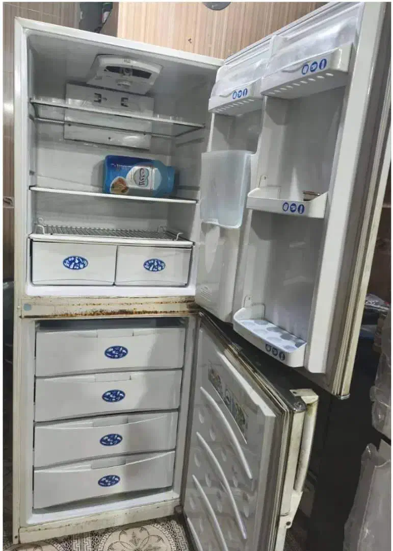 یخچال|یخچال و فریزر|شیراز, تندگویان|دیوار