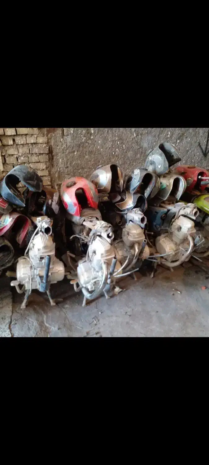 انجین موتور سیکلت تمیز پارکینگی بابرگ هفتکل|قطعات یدکی و لوازم جانبی|رامهرمز, |دیوار