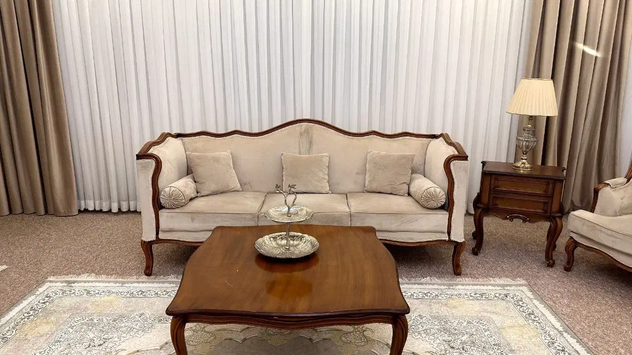 مبل کلاسیک هفت نفره|مبلمان خانگی و میز عسلی|علی‌آباد کتول, |دیوار