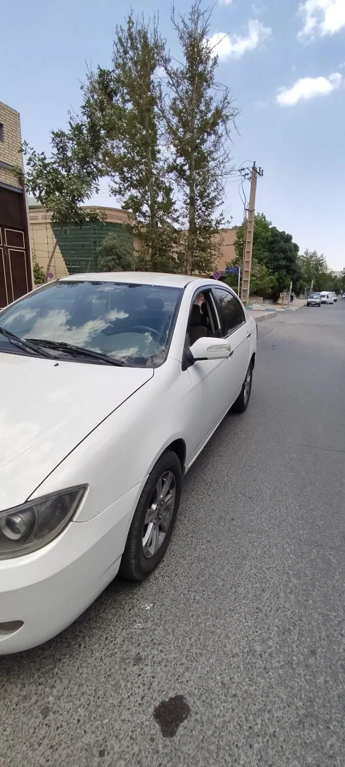 لیفان620|خودرو سواری و وانت|همدان, |دیوار