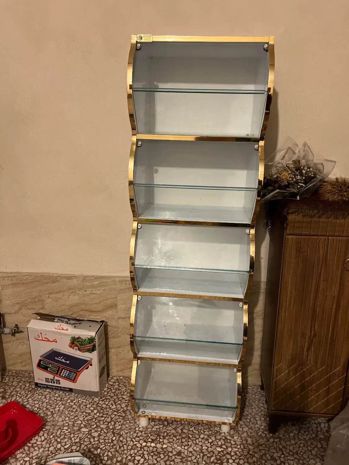 ویترین مغازه|بوفه، ویترین، کنسول|رشت, معلولین|دیوار