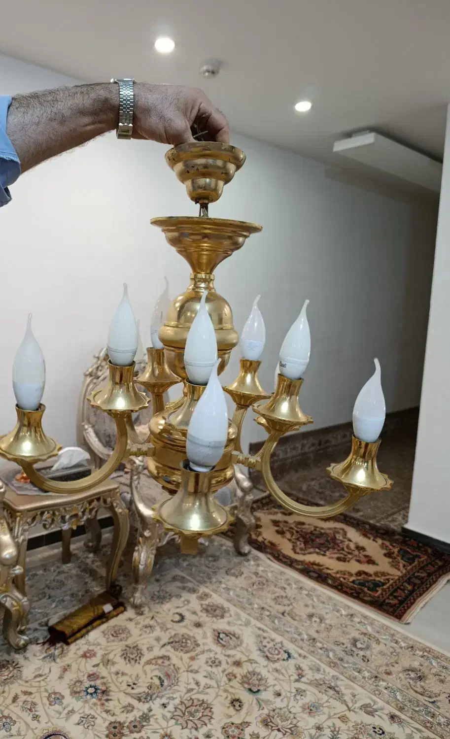 لوستر فلزی|لوستر و چراغ آویز|رشت, دروازه لاکان|دیوار