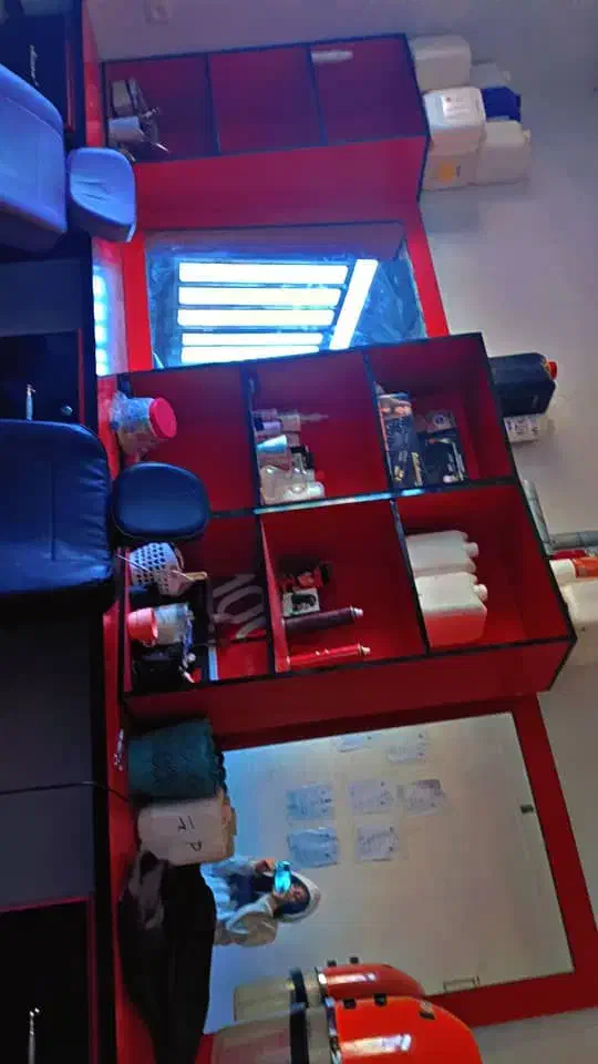 دکور ارایشگاه زنانه|آرایشگاه و سالنهای زیبایی|ارژن, |دیوار