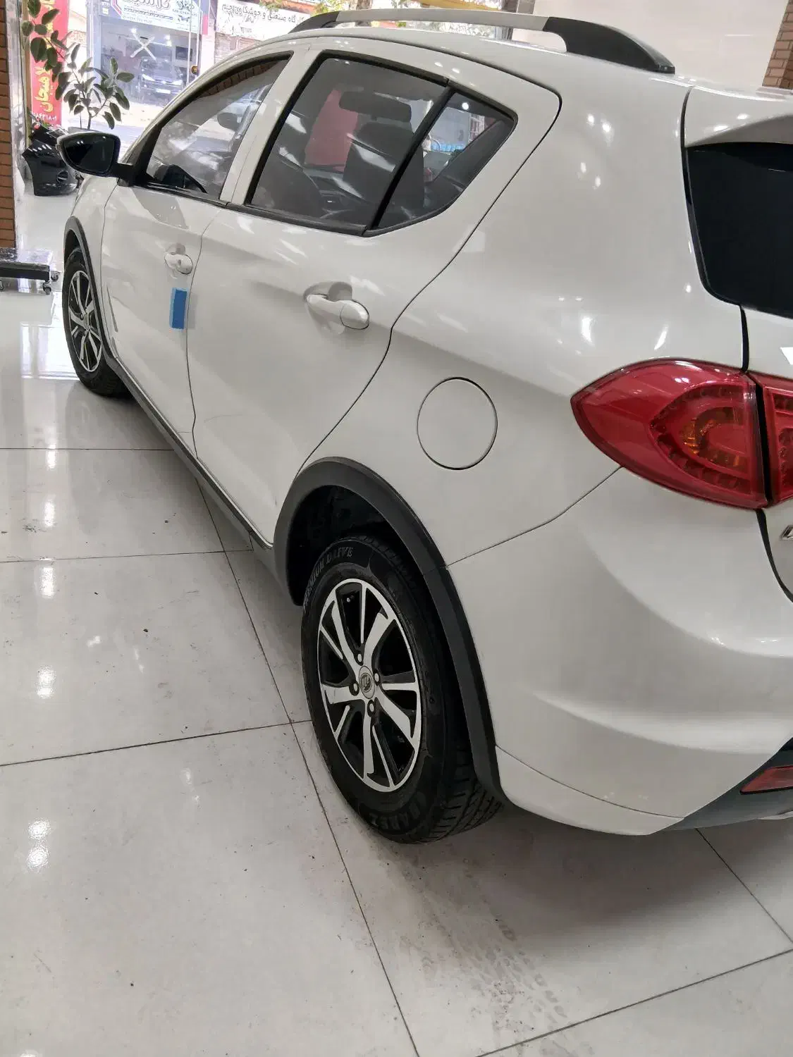 لیفان x50 اتومات|خودرو سواری و وانت|لاهیجان, انقلاب|دیوار