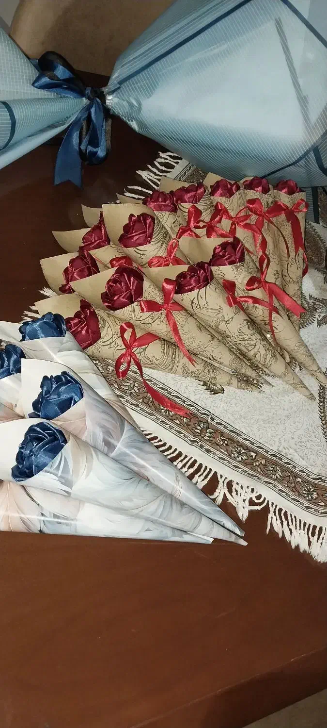 گل رز ربانی دو رنگ|گل مصنوعی|مشکیندشت, |دیوار