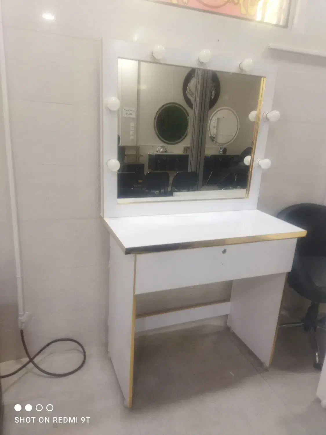 میز میکاپ|بوفه، ویترین، کنسول|بروجرد, |دیوار