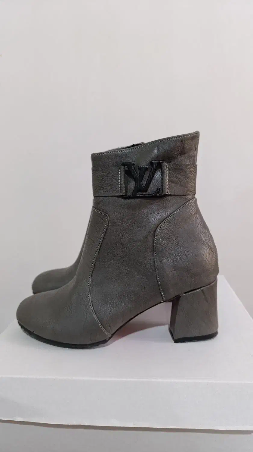 نیم بوت|کیف، کفش، کمربند|ارومیه, |دیوار