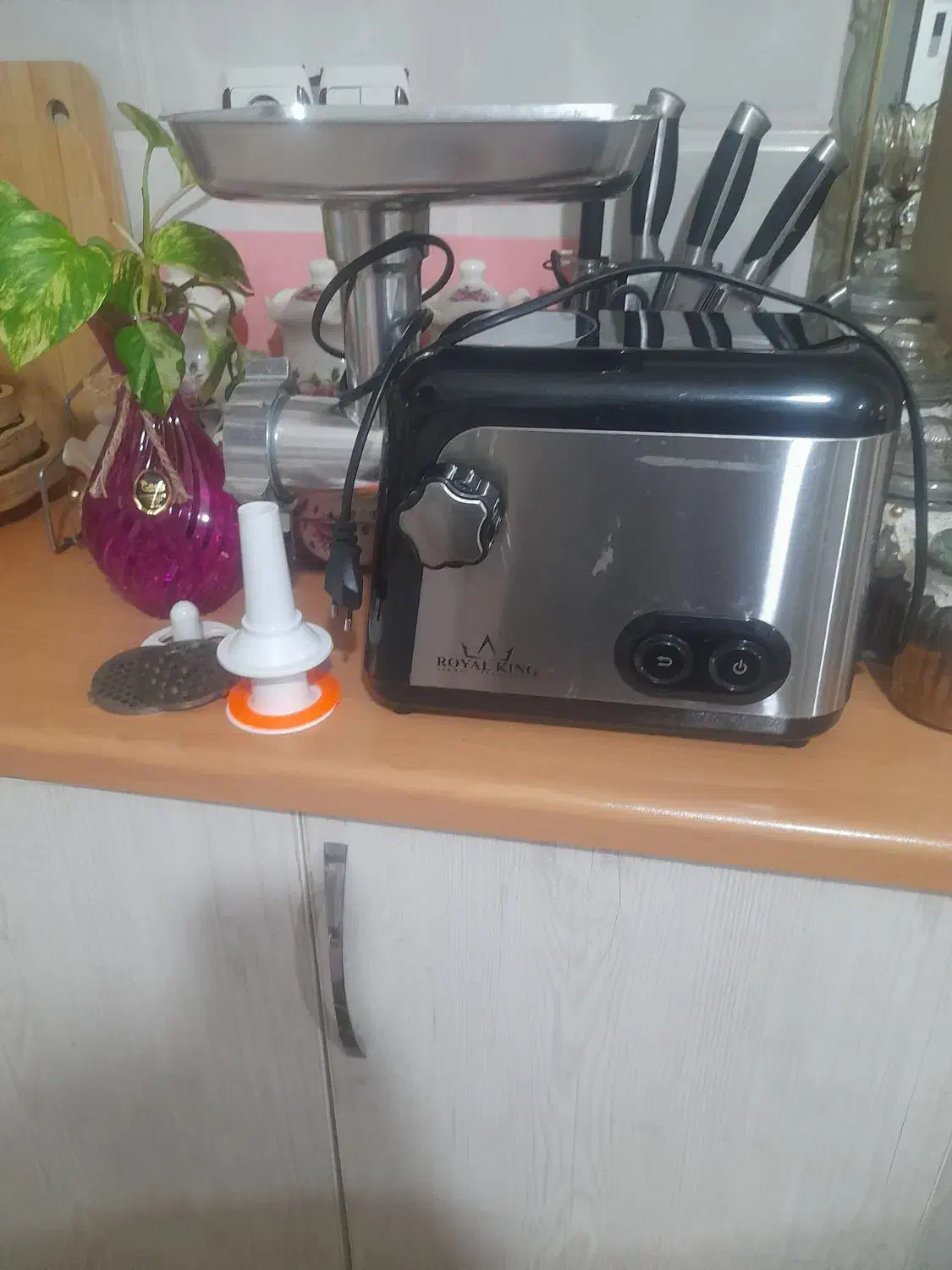 سلام یه چرخ گوشت خارجی در حد نو|خردکن، آسیاب، غذاساز|اهواز, زیتون کارگری|دیوار