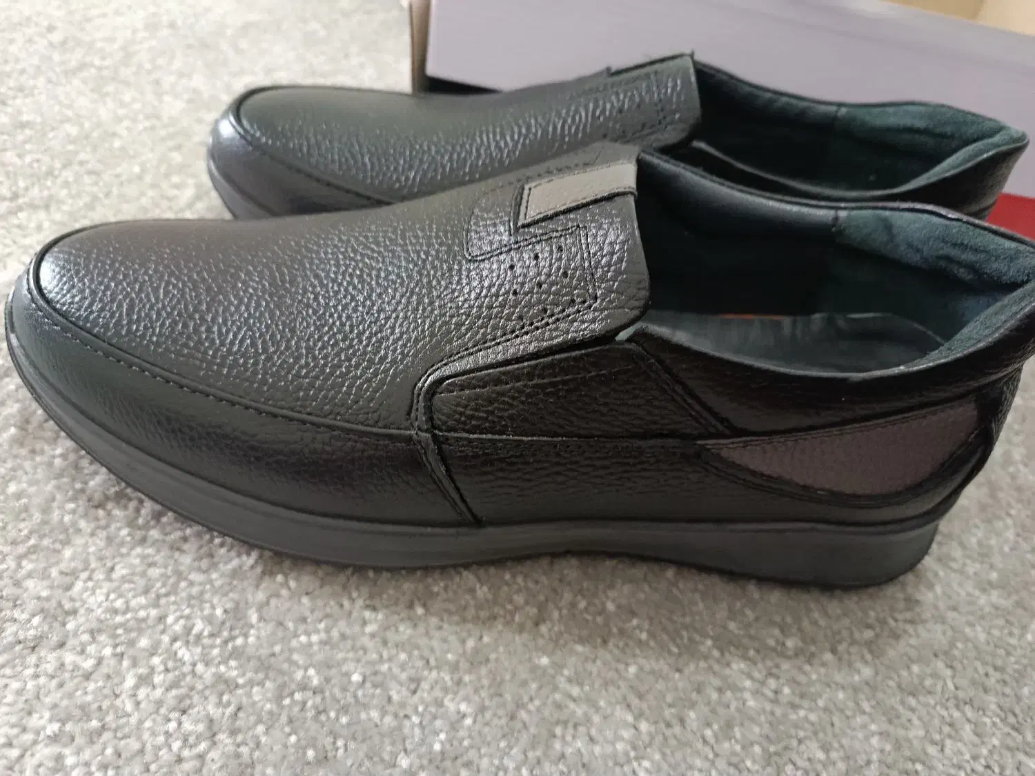 کفش نو|کیف، کفش، کمربند|ایلام, |دیوار