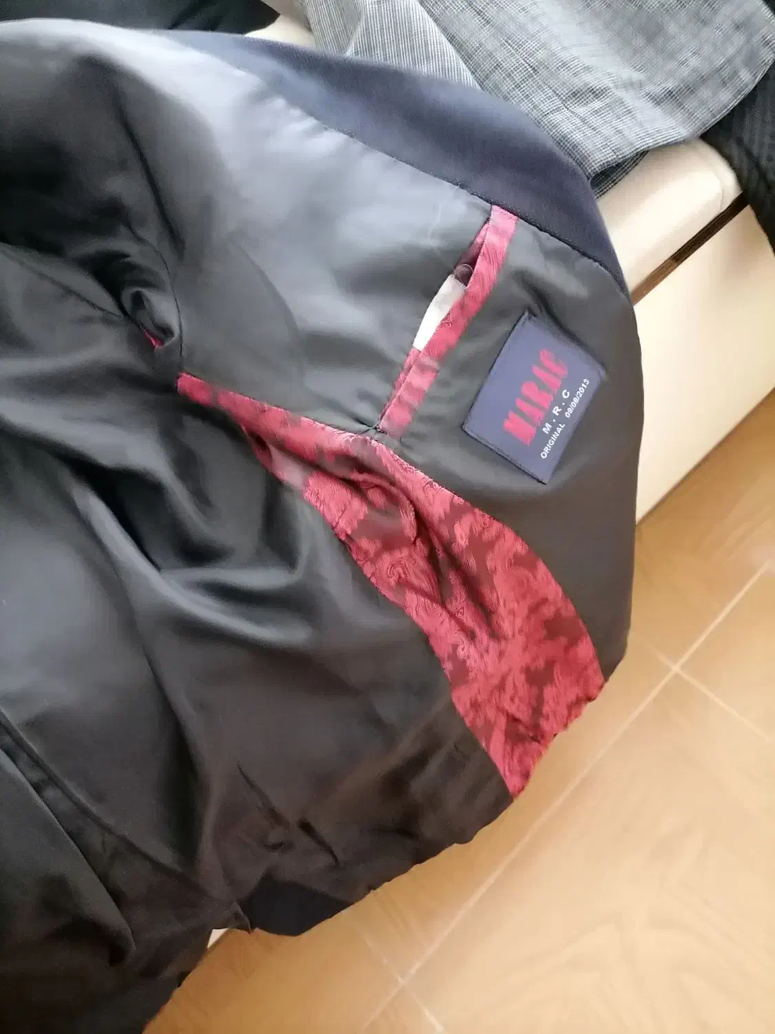 لباس مردانه|لباس|مراغه, |دیوار