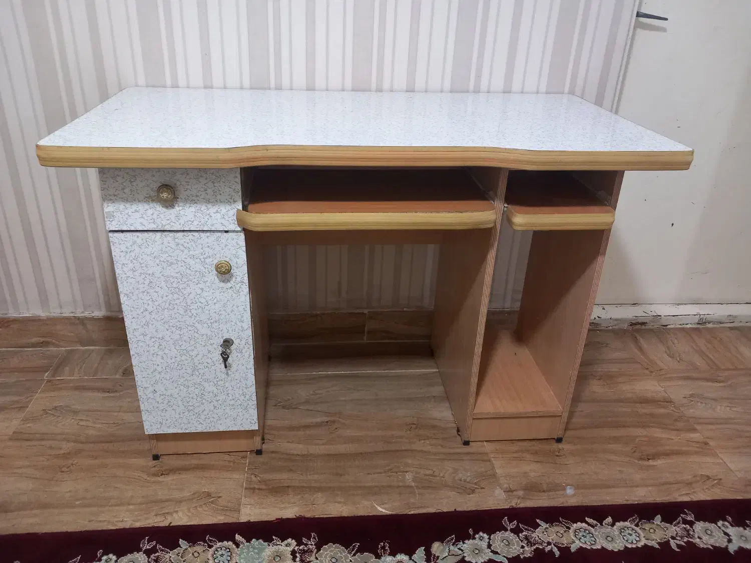 میز کامپیوتر|میز تحریر و کامپیوتر|گرگان, |دیوار