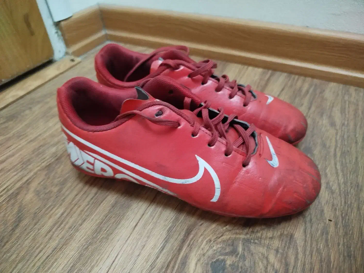 کفش ورزشی|کیف، کفش، کمربند|اردبیل, |دیوار