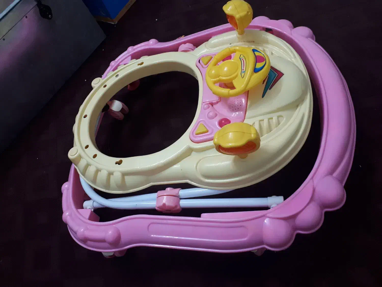 روروک|کالسکه و لوازم جانبی|گراش, |دیوار