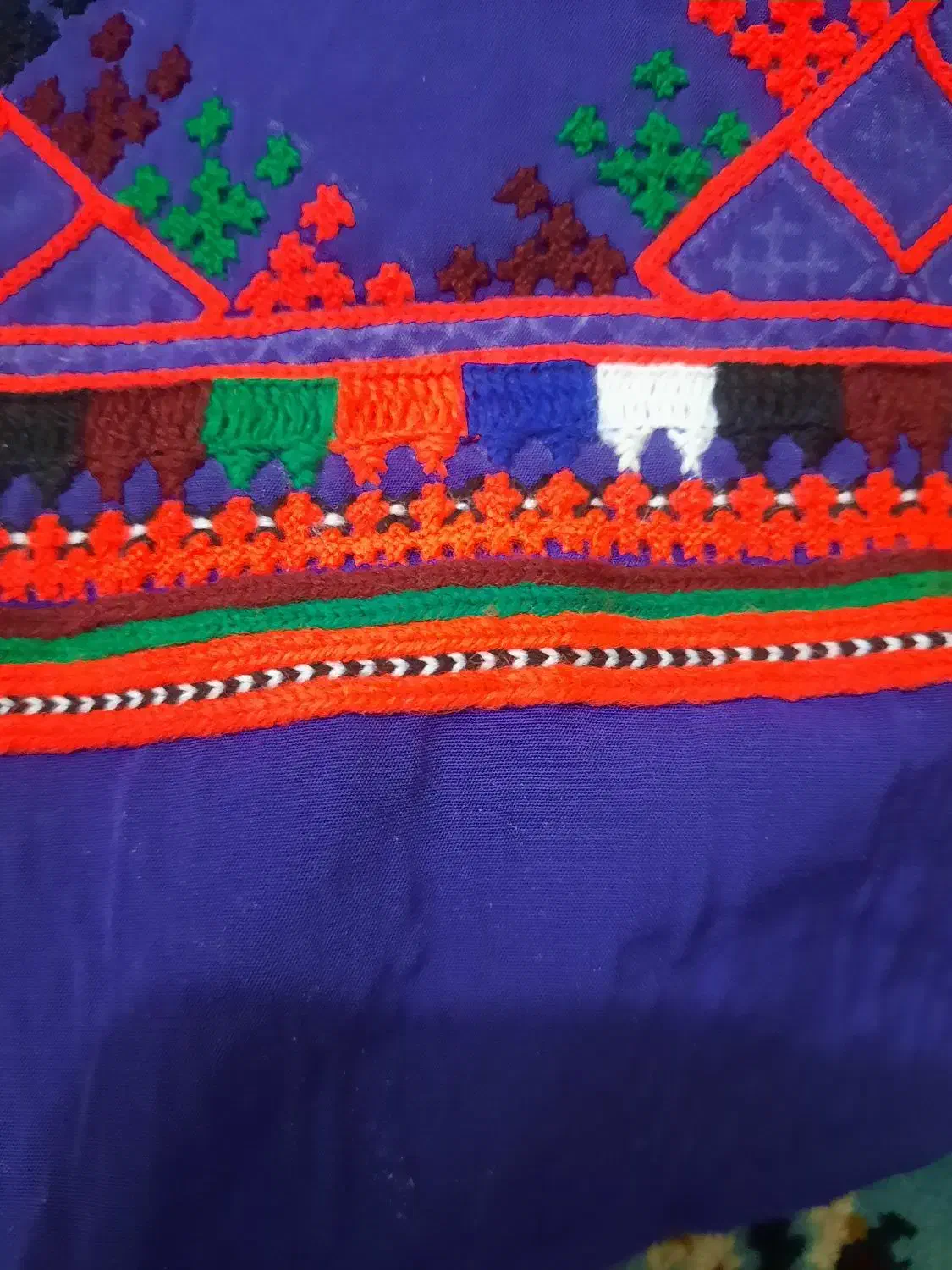 دوخت جالاروشیرازه|لباس|ایرانشهر, |دیوار