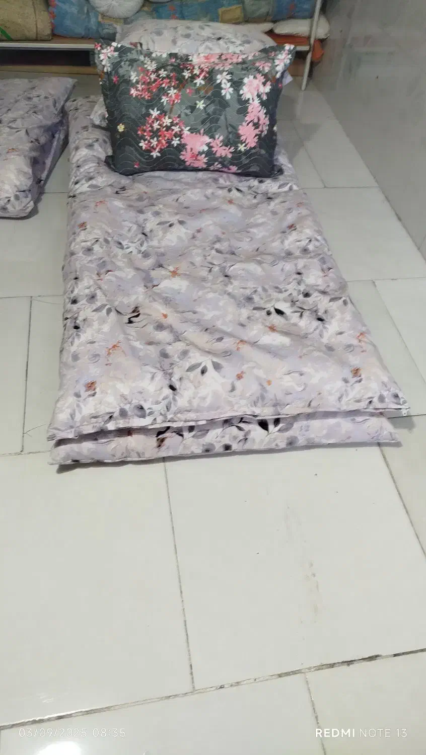 لحافت سرای میلاد،|رختخواب، بالش، پتو|بیرجند, |دیوار