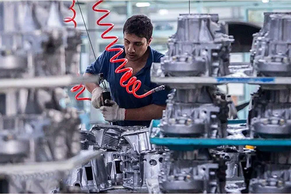استخدام فوری در شرکت قطعات خودرو|استخدام صنعتی، فنی، مهندسی|لاهیجان, شیشه گران|دیوار
