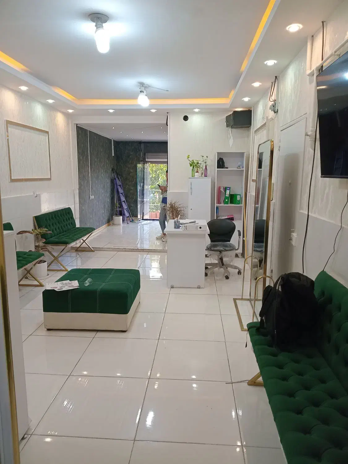 اداری تجاری بر بلوار اصلی فولاشهر|اجارهٔ دفتر کار، اتاق اداری، مطب|فولادشهر, B2|دیوار